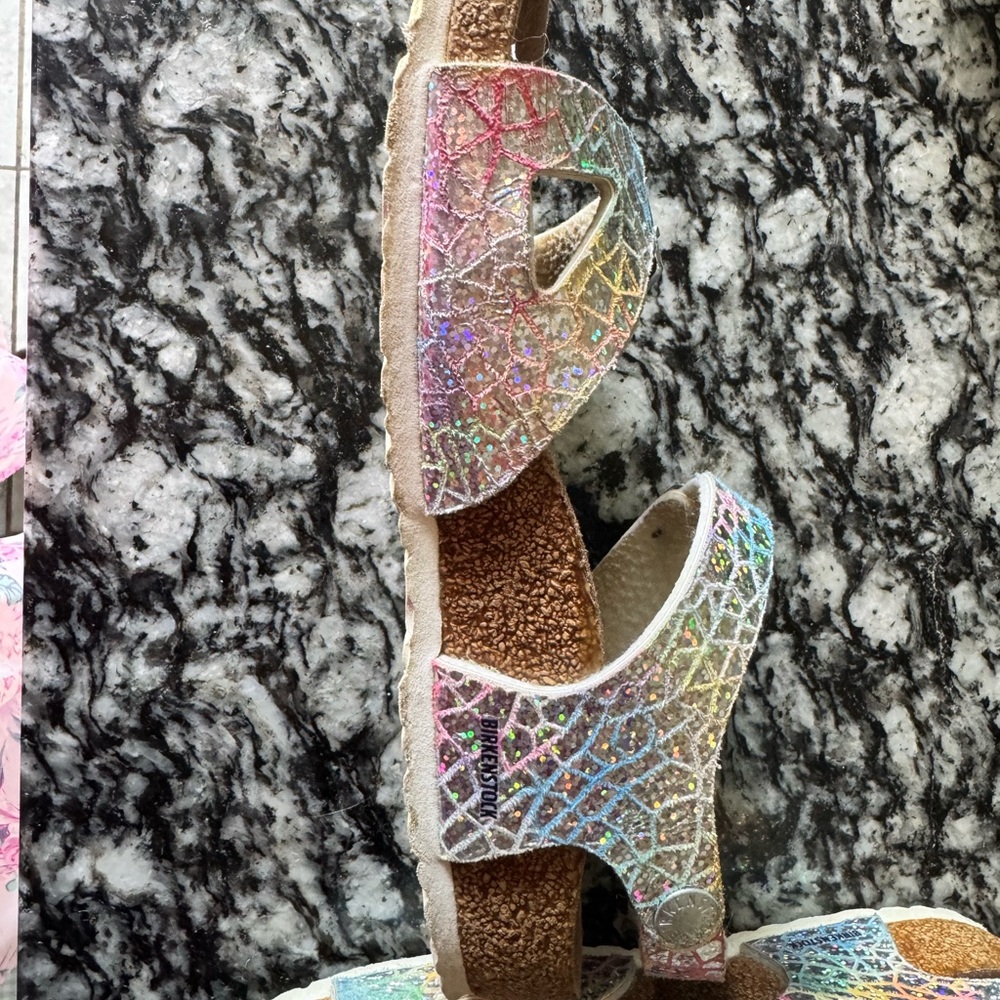 Birkenstock Kids Iridescent Holographic Glitter Sandals - size 34 - Picture 4 of 8